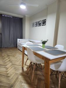 Casita de Tucumán Apart - Cochera Cercana