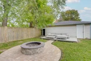 Pet-Friendly Lorain Retreat with Fenced Yard! - Elyria