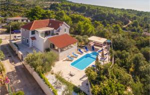 Amazing Home In Milna With 6 Bedrooms, Wifi And Outdoor Swimming Pool