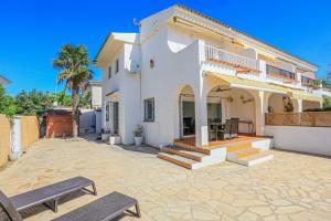 LITORAL COSTA DORADA - VILLA LAURA II Only families