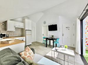 Miranda Penthouse AI with FREE PARKING