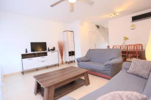 LITORAL COSTA DORADA - VILLA MAGNOLIA Only families