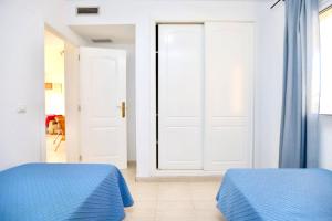 Modern apartment in Dénia with shared pool