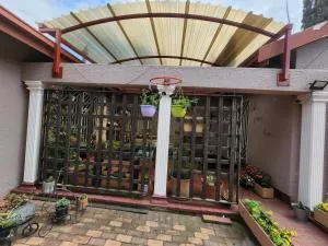 Susan Rest and Stay over Cathy str, Brackendowns Stays - Katlehong