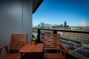 Well-connected North Melbourne Escape with Balcony