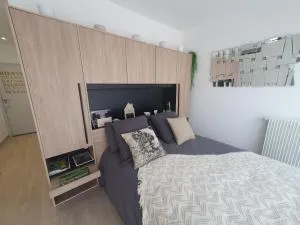 CLUB APPART - 埃夫勒