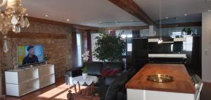 Exklusive LOFT-Wohnung, nur 30 Min von Zürich