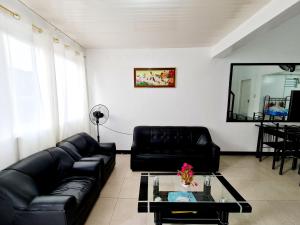 Vacation Transient Guest House Rental Calapan City L43