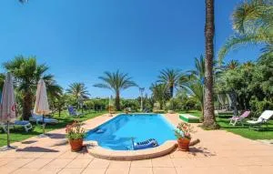 Spacious Villa with Pool near the Beach in Alicante - La Marina