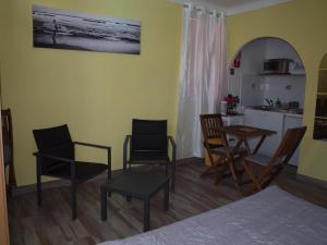 Hotels Hotel Restaurant - Villa Les Sirenes : photos des chambres