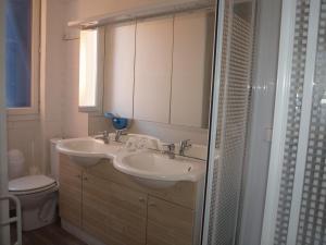 Hotels Hotel Restaurant - Villa Les Sirenes : photos des chambres