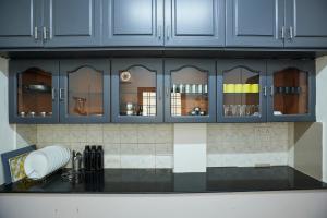 Stylish 1.5 BHK AC at BanjaraHills Near CareHospitals