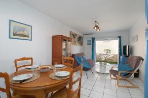 Lescapade, Port à 200m, climatisation et balcon