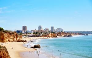 BnB Homes Praia da Rocha Beach Sun-kissed Apartment 50 m away from the Ocean