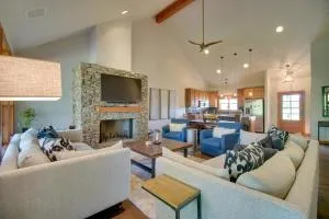 Pool Access, Deck and Boat Slip Monkey Island Oasis - Monkey Island