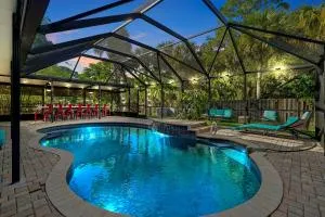 Poolside Cocoa Oasis w/ Tiki Bar! - Frontenac