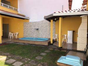 Casa Amarela na Praia de Guaibim-Taquari