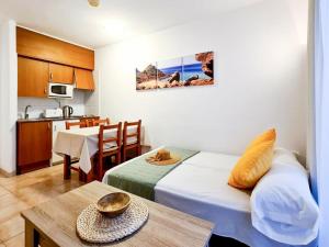 Apartamentos Calan Blanes Park, CB, APM 2142