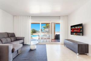 Lujoso y Equipado Apartamento en Playa del Arenal