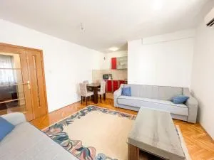 Apartment Blok 9 - Lužani