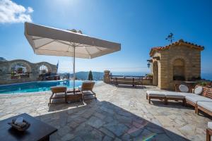 Four Seasons Stonework Castle