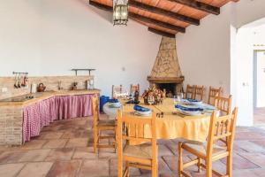 Charming Villa in Mondrón with Private Pool