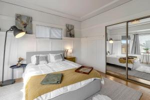 Urban oasis close to Bart, shops, restaurants in oakland