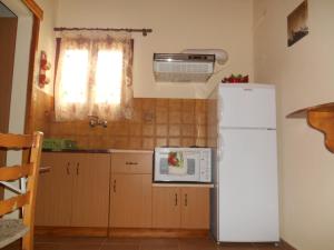 Violetta Studios & Apartments