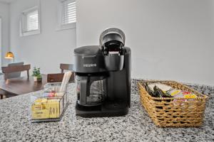 Charming Duplex Retreat in Old Town Manchester, VA