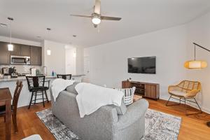 Charming Duplex Retreat in Old Town Manchester, VA