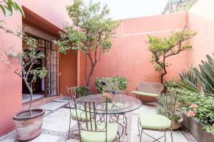 3BR Garden Home with Rooftop & Garage in Centro San Miguel de Allende