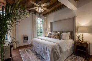 3BR Garden Home with Rooftop & Garage in Centro San Miguel de Allende