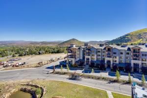 Park City Studio with Mountain View Walk to Lifts!