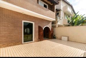 Casa com piscina Guarujá