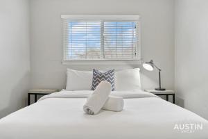 Pets Welcome Great Space Backyard Near Zilker