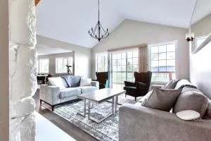 STUNNING HOME WITH AMAZING VIEWS NEAR THE CITY - Сук