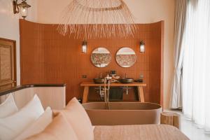 SIRAVA Kohlarn - สิราวา เกาะล้าน