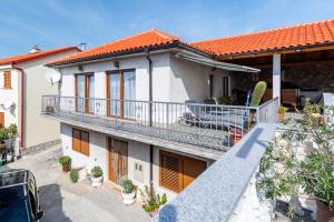 Apartments with a parking space Novi Vinodolski - 2417 