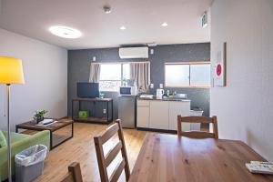 ＠Home天下茶屋３F〜駅まで徒歩5分・最大6人・グループ旅行最適＊浴室＋トイレ＋洗面所＊2