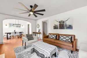 Timeless Historic Home near Downtown with HOT TUB