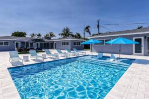 Sunshine Manors 2017-3