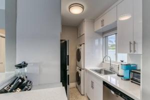 Sunshine Manors 2025-B