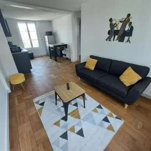 Superbe appartement F2 refait à neuf plein centre - Gratot