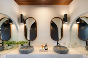 Villa Pawikan Gorgeous 4 beds villa in the heart of Seminyak