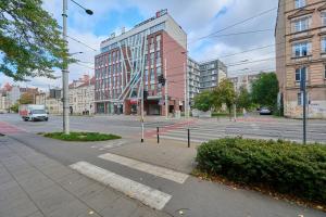 Spacious Studio Close to Wroclaw City Centre by Renters
