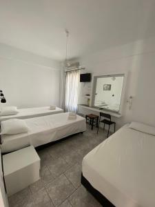 Triple Room room in Deep Blue Rooms & Apartments