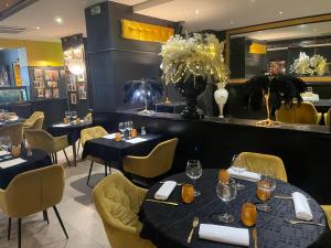 Hotels Hotel Restaurant Les Arcades : photos des chambres