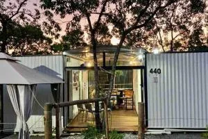 Casa Container com piscina - Xiru