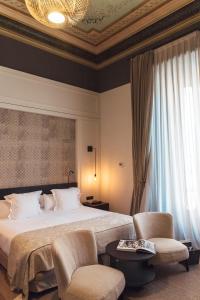 Superior Junior Suite room in Sant Francesc Hotel Singular