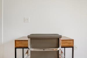 Alewife 2br w gym wd nr shopping T BOS-933